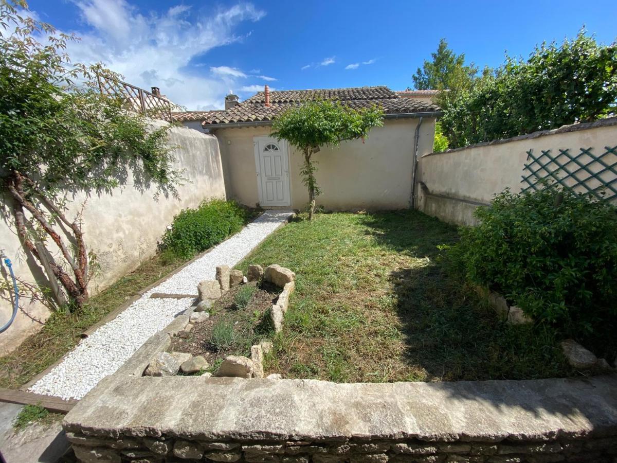 Les Volets Bleus Villa Malaucene Exterior photo